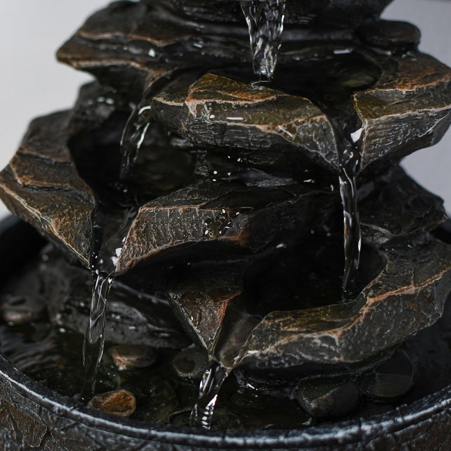 Fuente de poliresina ZenLight Little Rock, marrón oscuro, 20 x 20 x 23 cm