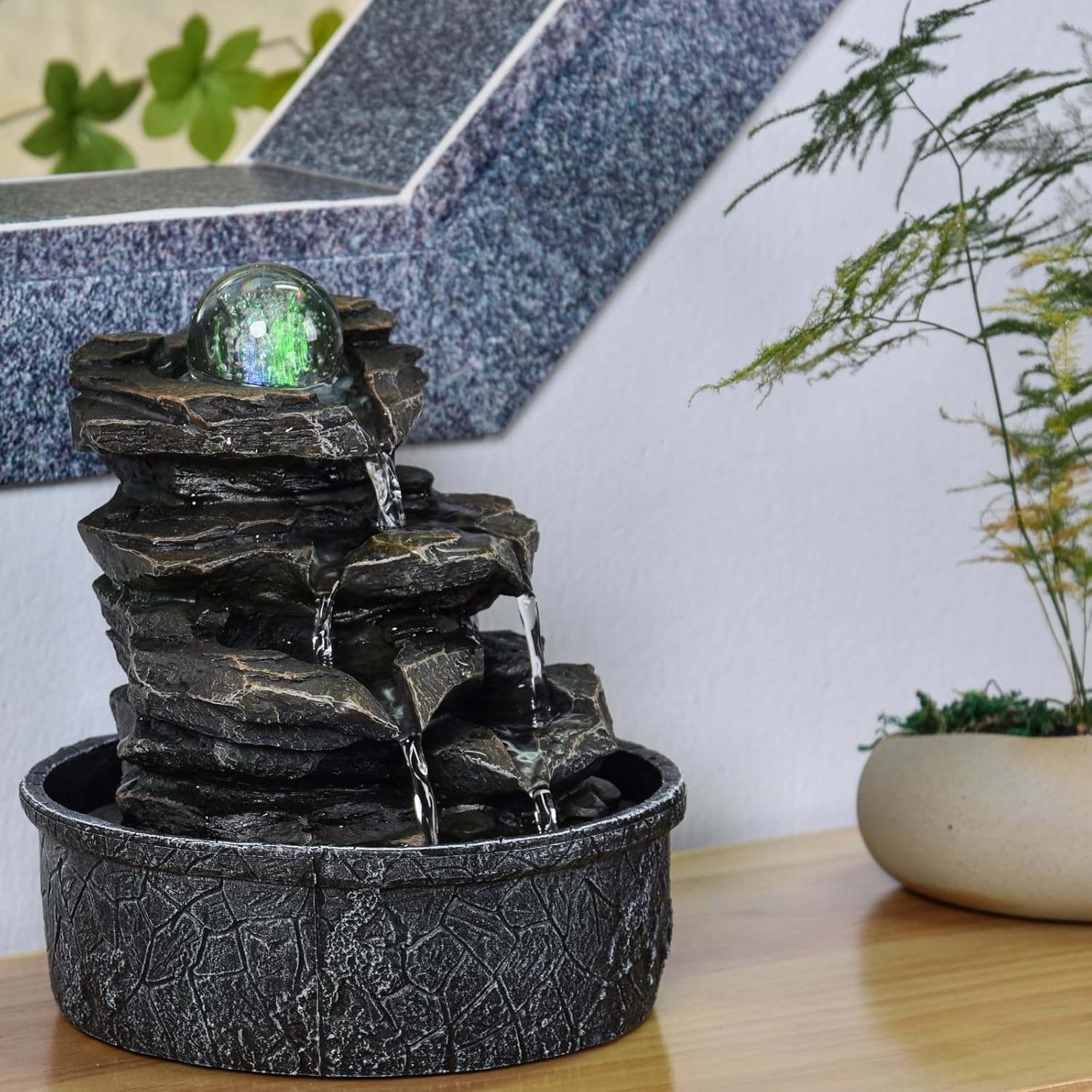 Fuente de poliresina ZenLight Little Rock, marrón oscuro, 20 x 20 x 23 cm